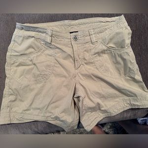 Kuhl shorts size eight